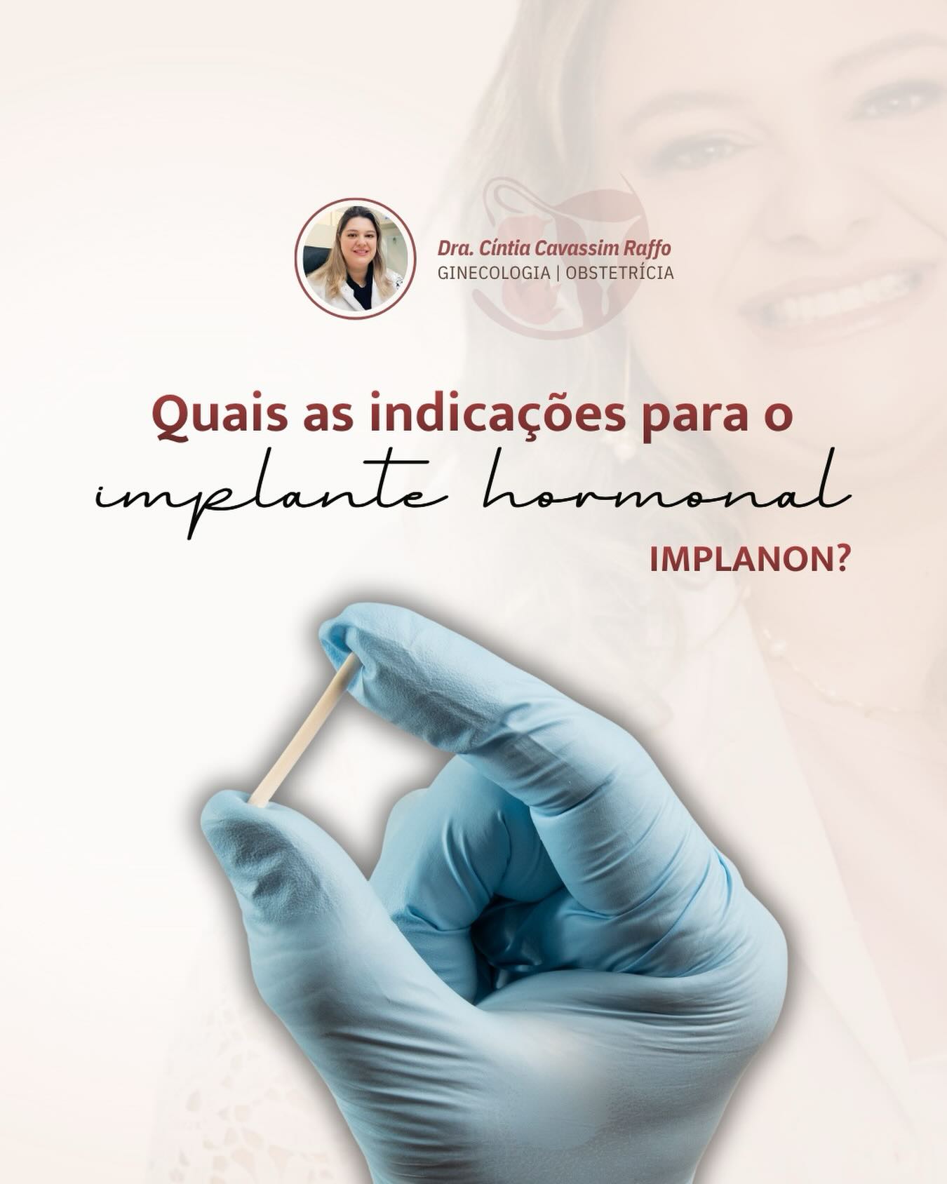 Dra. Cíntia com paciente em clínica ginecológica